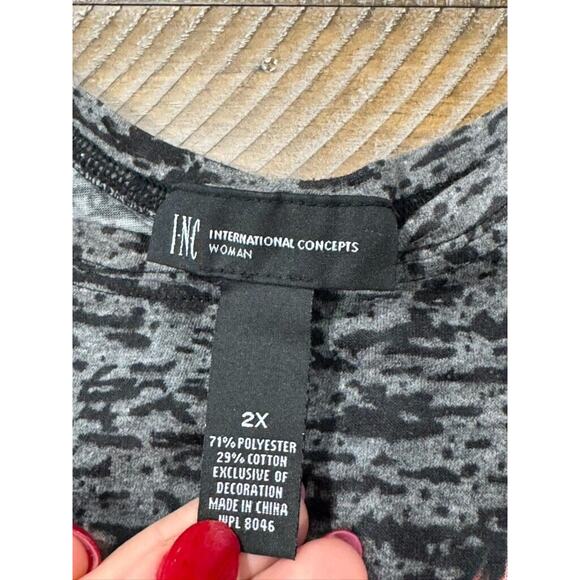 INC Heather Gray Embroidered FLORAL Short Sleeve - Size 2X - Picture 6 of 6